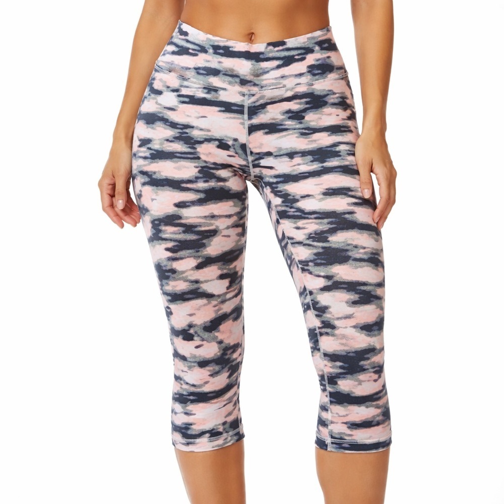 Stylish Pink‎ and Black Women's Capri Leggings